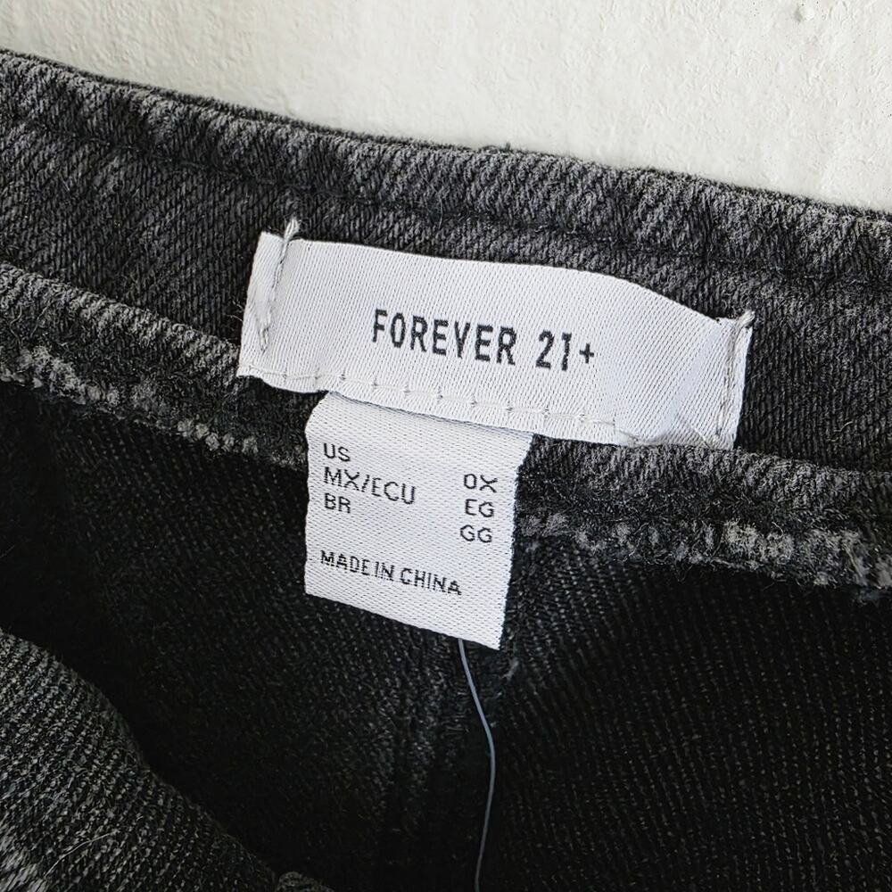 Forever 21 Plus Black Denim Overall Mini Dress Button Front 0X NWT - Picture 8 of 10